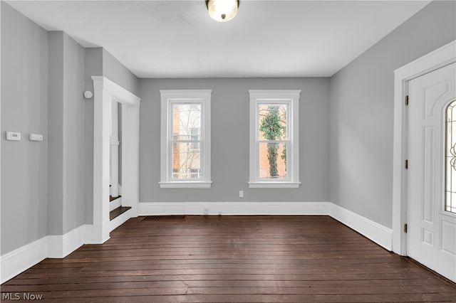 1528 Newman Avenue, Lakewood, OH 44107