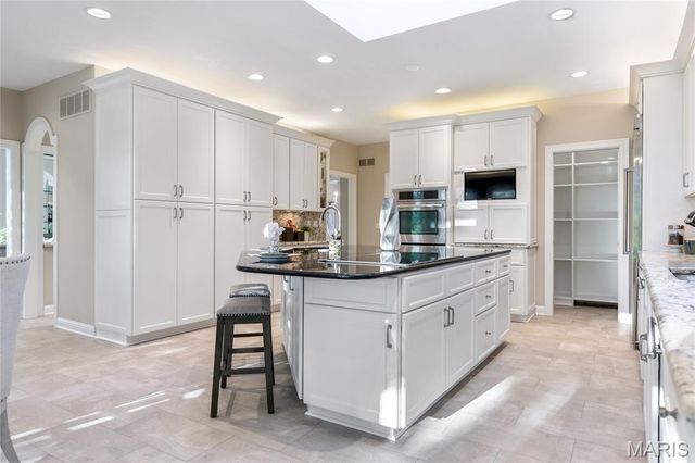 497 Rosslare Drive, Weldon Spring, MO 63304