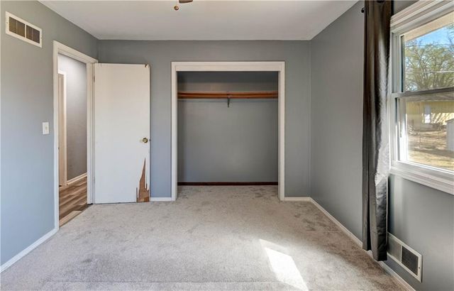 11003 Herrick Avenue, Kansas City, MO 64134