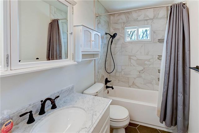 11003 Herrick Avenue, Kansas City, MO 64134