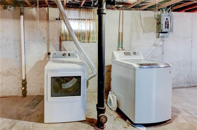 11003 Herrick Avenue, Kansas City, MO 64134