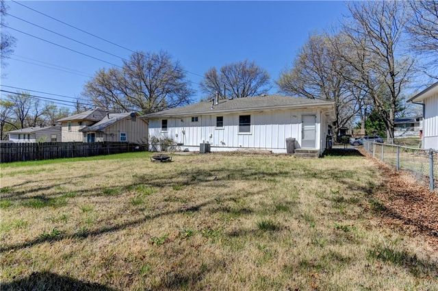 11003 Herrick Avenue, Kansas City, MO 64134