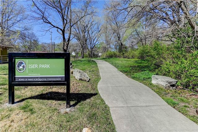 11003 Herrick Avenue, Kansas City, MO 64134