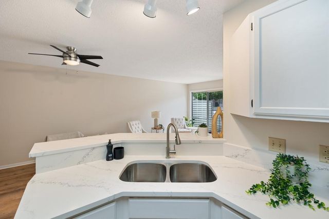 9925 Russell Avenue N 9, Brooklyn Park, MN 55444