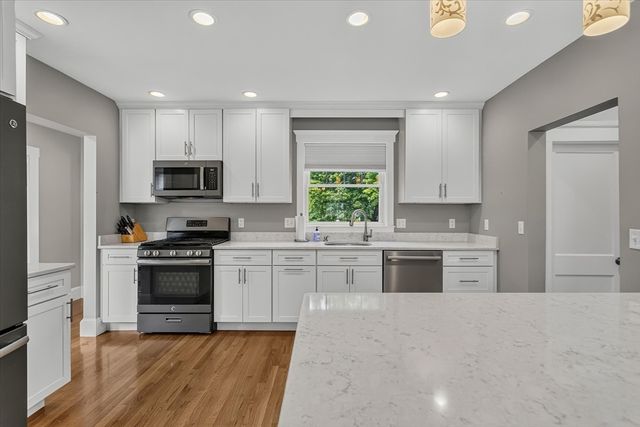 28 Twombley Ave, Billerica, MA 01862