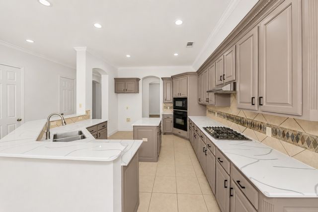 5833 Crescent Lane, Colleyville, TX 76034