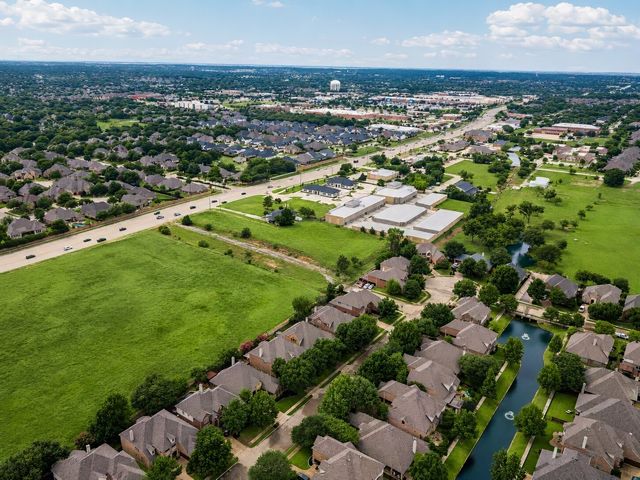 5833 Crescent Lane, Colleyville, TX 76034