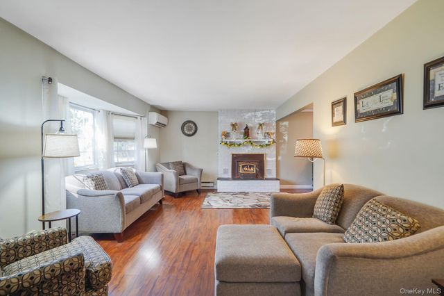 9 Southern Boulevard, East Patchogue, NY 11772