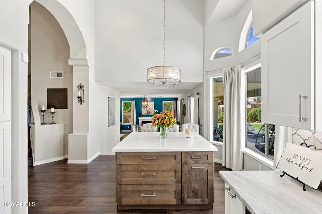 5548 E CAMPO BELLO Drive, Scottsdale, AZ 85254