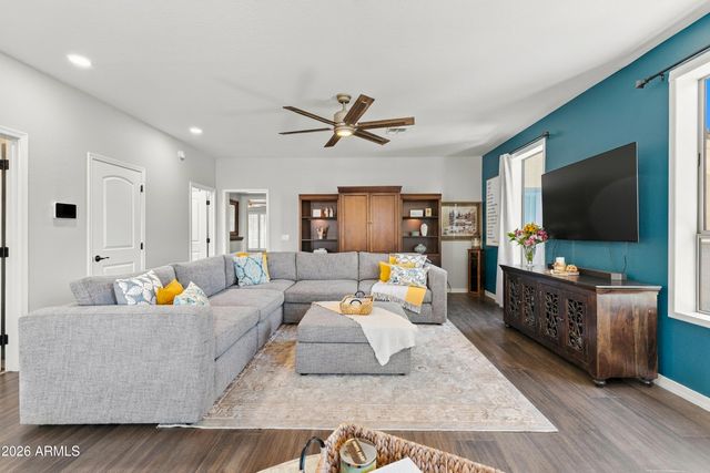5548 E CAMPO BELLO Drive, Scottsdale, AZ 85254