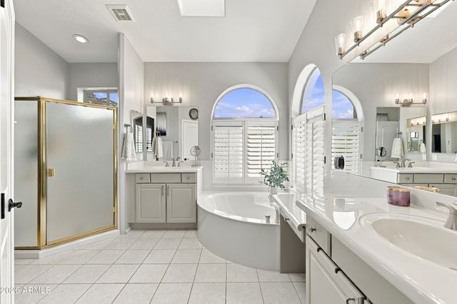 5548 E CAMPO BELLO Drive, Scottsdale, AZ 85254