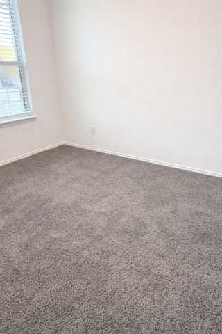 2332 Rosaline, Savannah, TX 76227