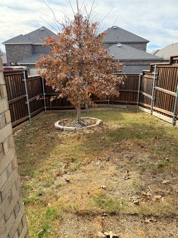 2332 Rosaline, Savannah, TX 76227