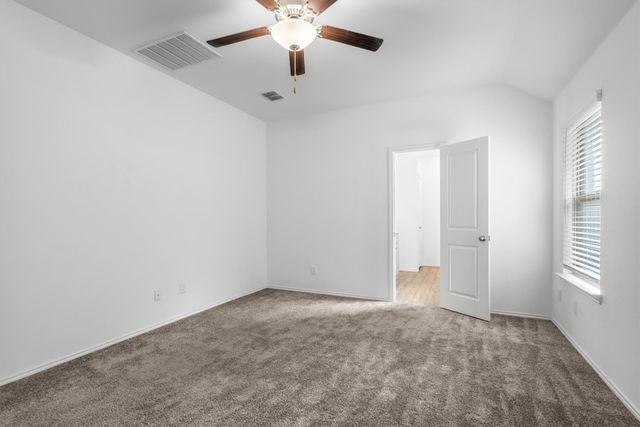 2332 Rosaline, Savannah, TX 76227