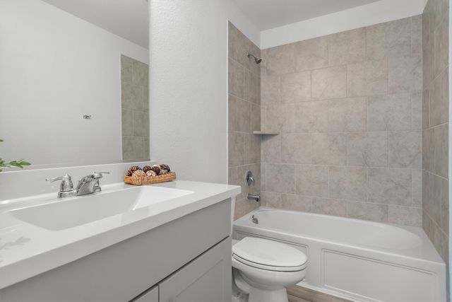 2332 Rosaline, Savannah, TX 76227