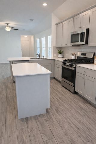 2332 Rosaline, Savannah, TX 76227