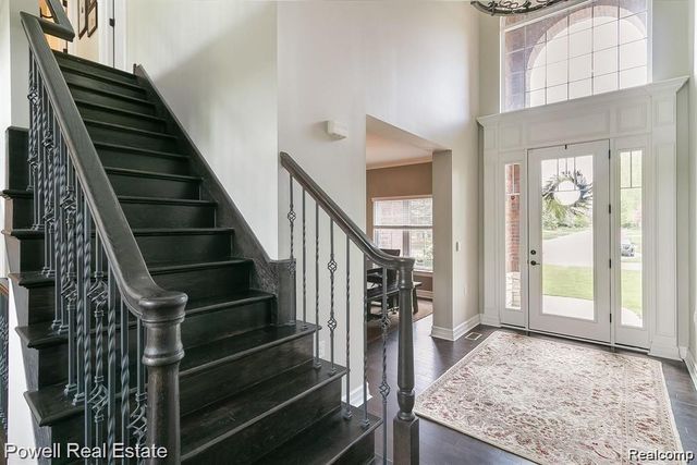 1968 MAPLEWOOD Avenue, Bloomfield Charter Township, MI 48302