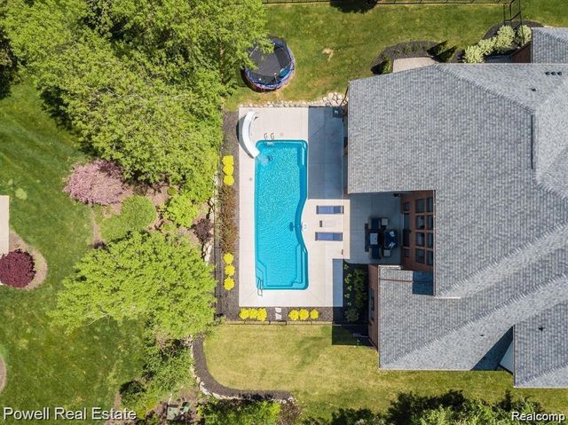 1968 MAPLEWOOD Avenue, Bloomfield Charter Township, MI 48302