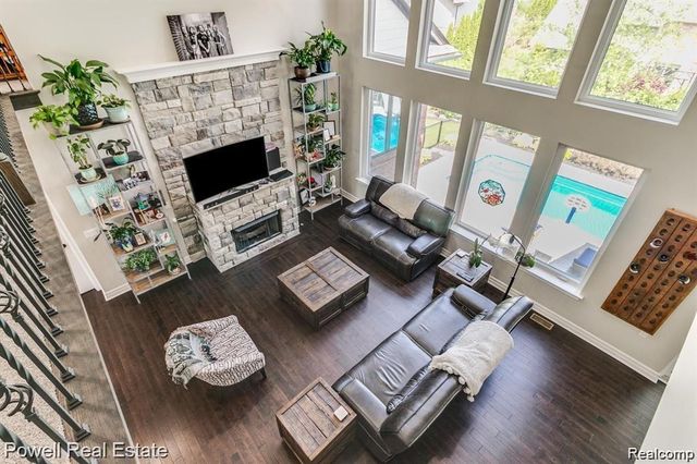 1968 MAPLEWOOD Avenue, Bloomfield Charter Township, MI 48302