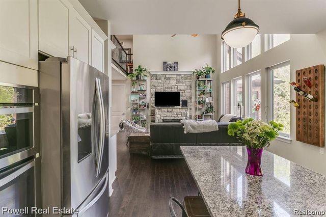 1968 MAPLEWOOD Avenue, Bloomfield Charter Township, MI 48302