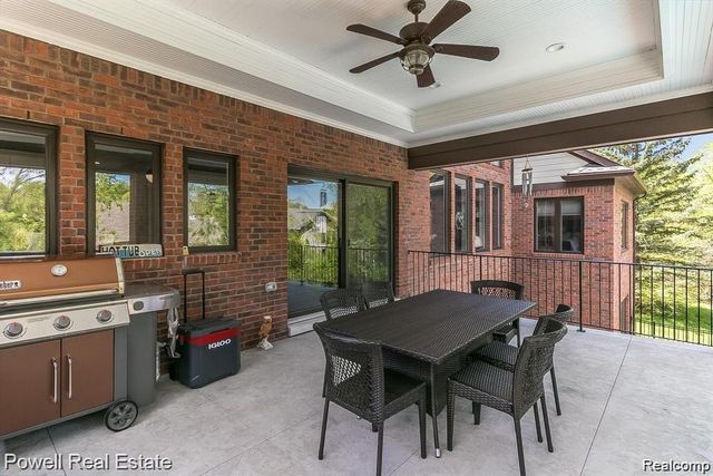 1968 MAPLEWOOD Avenue, Bloomfield Charter Township, MI 48302