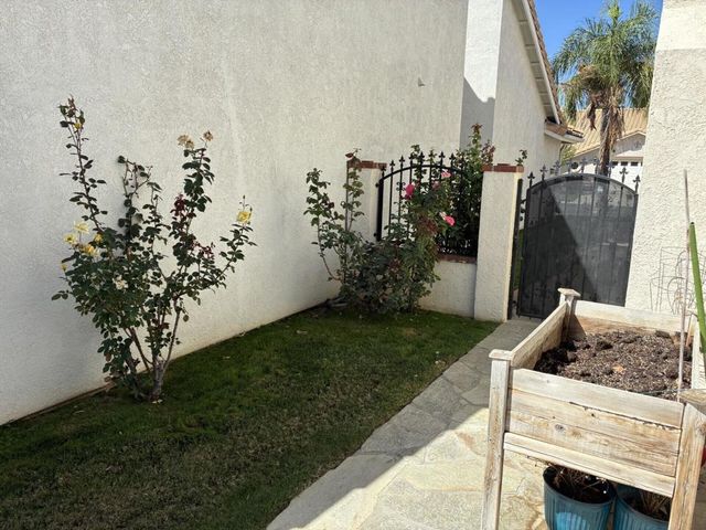912 Cypress Point Drive, Banning, CA 92220