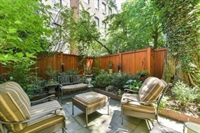 39 Pinckney St, Boston, MA 02114