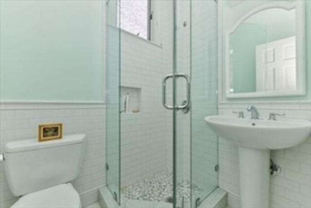 39 Pinckney St, Boston, MA 02114