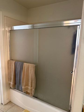 2202 W Lincoln Avenue, Fresno, CA 93706