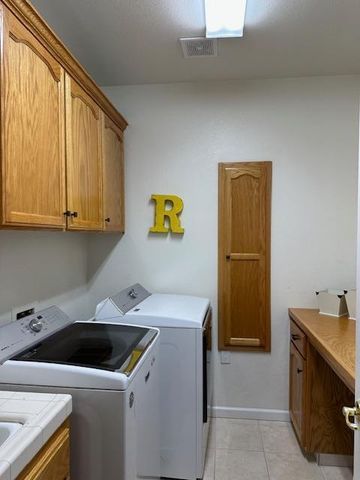 2202 W Lincoln Avenue, Fresno, CA 93706