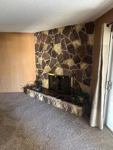 2202 W Lincoln Avenue, Fresno, CA 93706