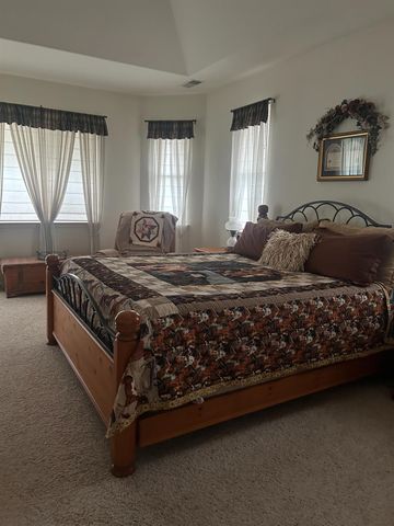 2202 W Lincoln Avenue, Fresno, CA 93706