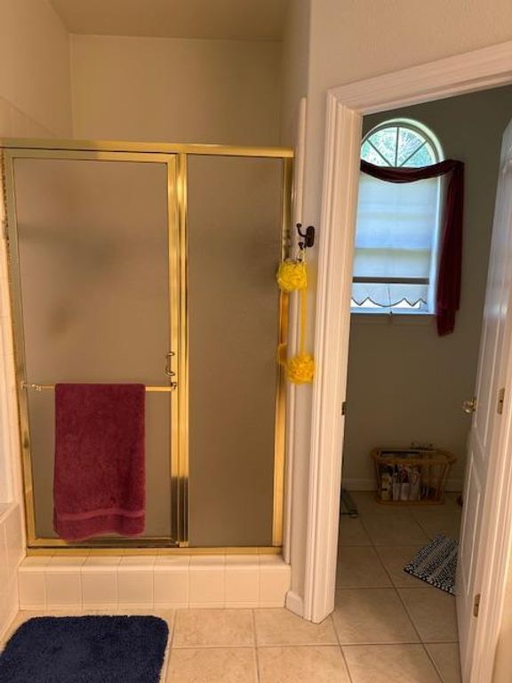 Image 13 of property listing at 2202 W Lincoln Avenue, Fresno, CA 93706