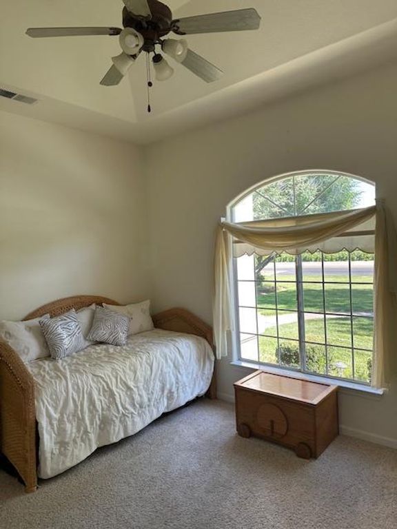 Image 17 of property listing at 2202 W Lincoln Avenue, Fresno, CA 93706