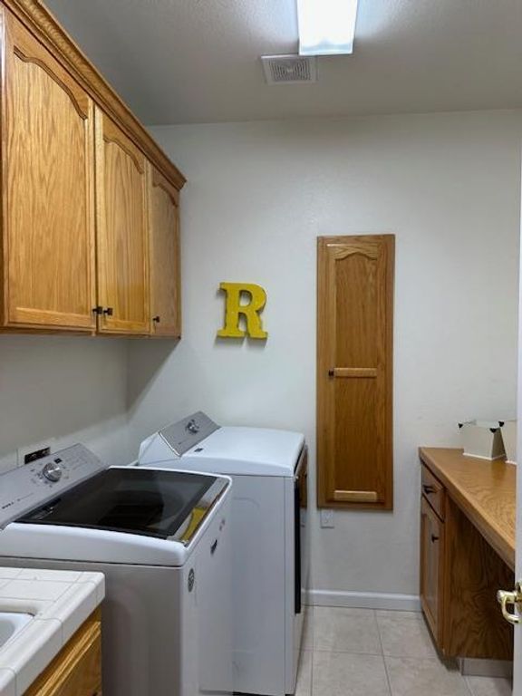 Image 22 of property listing at 2202 W Lincoln Avenue, Fresno, CA 93706