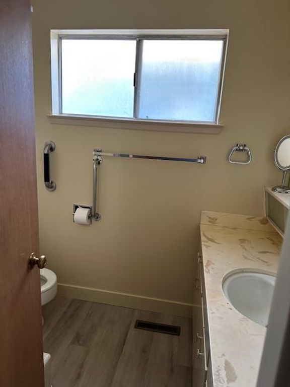 Image 35 of property listing at 2202 W Lincoln Avenue, Fresno, CA 93706