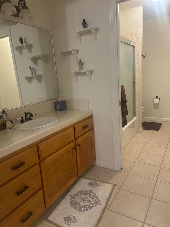 Image 56 of property listing at 2202 W Lincoln Avenue, Fresno, CA 93706