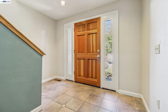 3265 Hertlein Pl, Castro Valley, CA 94546
