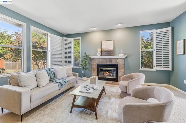 3265 Hertlein Pl, Castro Valley, CA 94546