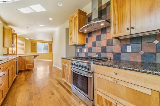3265 Hertlein Pl, Castro Valley, CA 94546