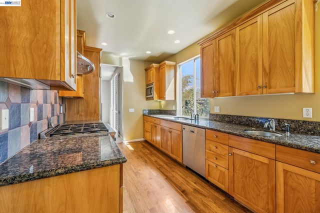 3265 Hertlein Pl, Castro Valley, CA 94546