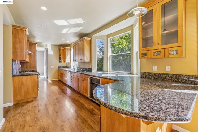 3265 Hertlein Pl, Castro Valley, CA 94546