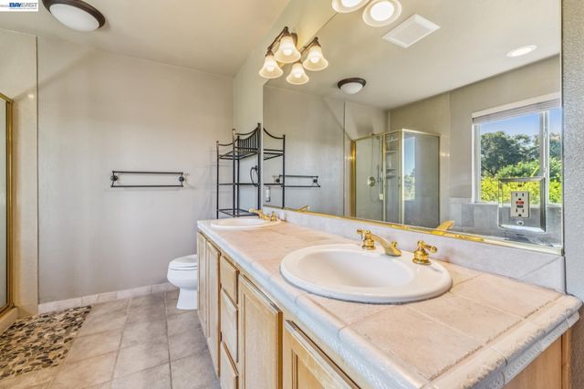3265 Hertlein Pl, Castro Valley, CA 94546