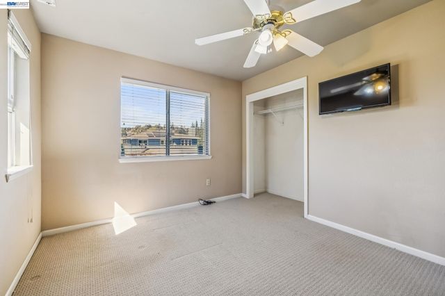 3265 Hertlein Pl, Castro Valley, CA 94546