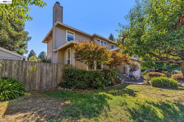 3265 Hertlein Pl, Castro Valley, CA 94546