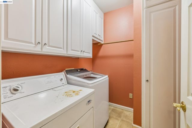3265 Hertlein Pl, Castro Valley, CA 94546