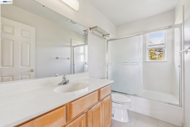 3265 Hertlein Pl, Castro Valley, CA 94546