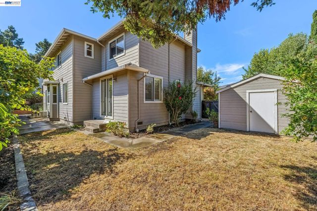 3265 Hertlein Pl, Castro Valley, CA 94546