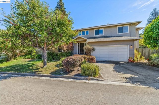 3265 Hertlein Pl, Castro Valley, CA 94546