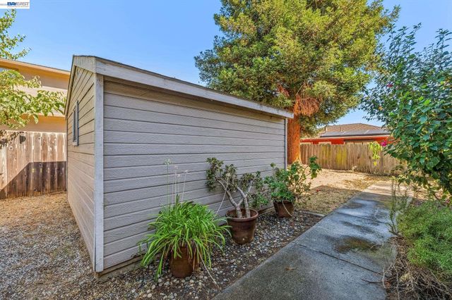 3265 Hertlein Pl, Castro Valley, CA 94546